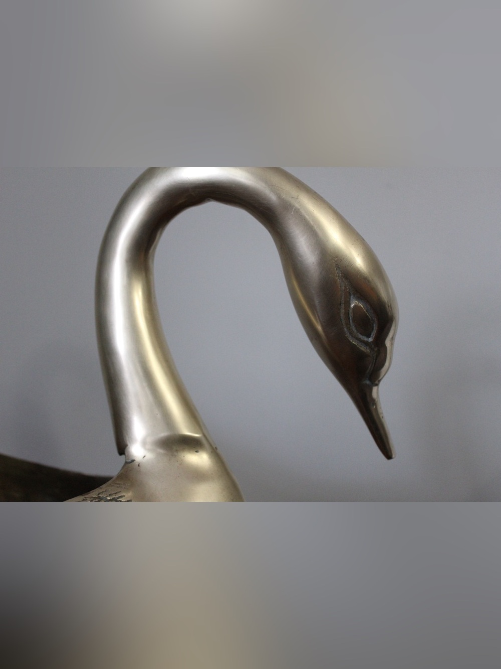 Vintage 1970s extra large Brass Swan Planters set of 2 - Picture 6 of 16
